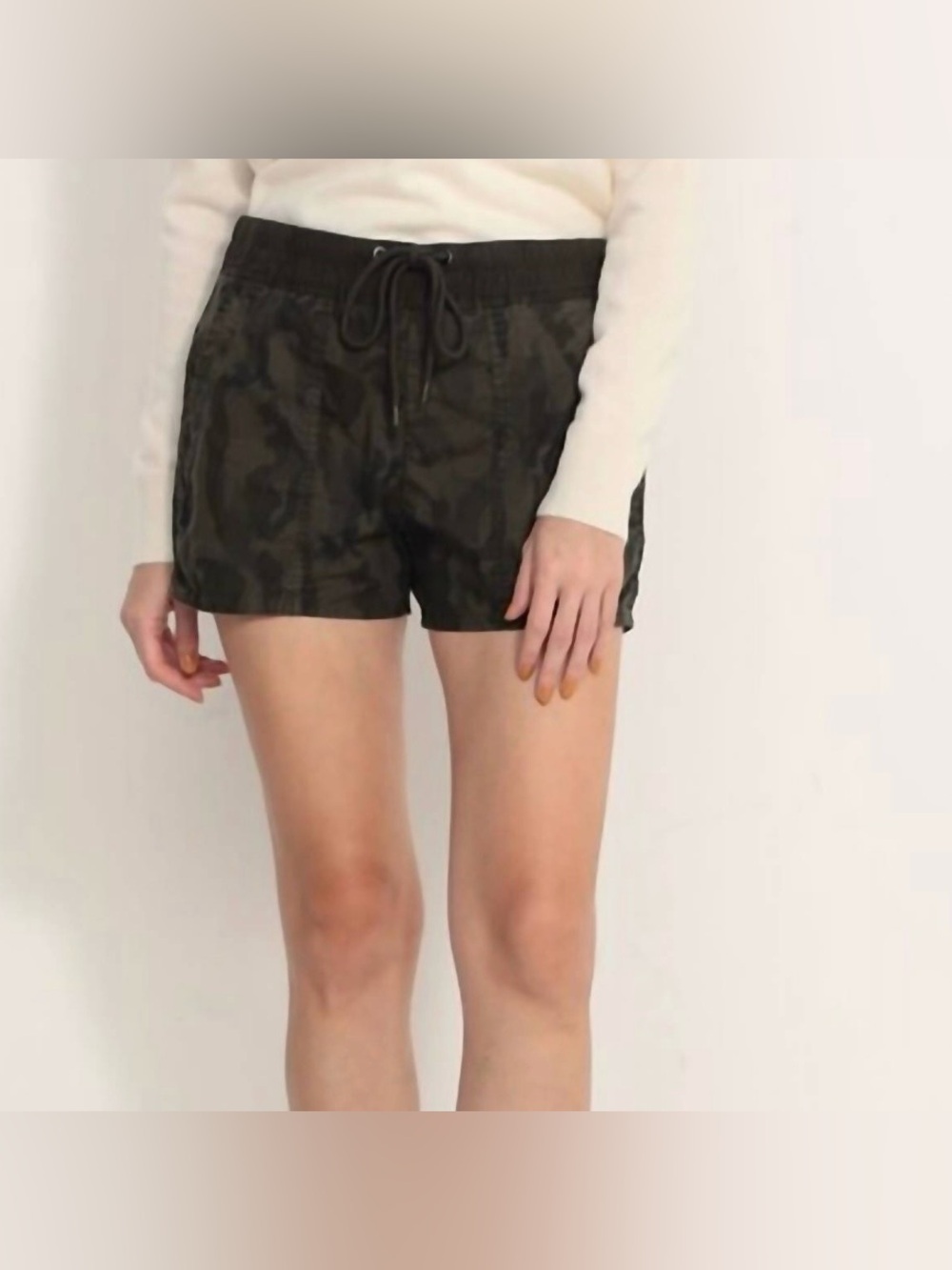 Standard James Perse Womens Patch Pocket Ripstop Camo Shorts Sz 2/Meduim Green